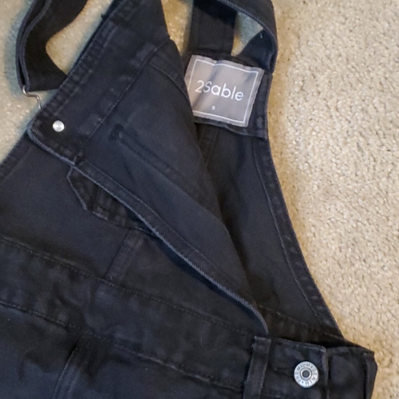 🆕️ black Jean overall skirt - Picture 2 of 5